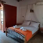 Apart-hotel Mikro Xorio 3*