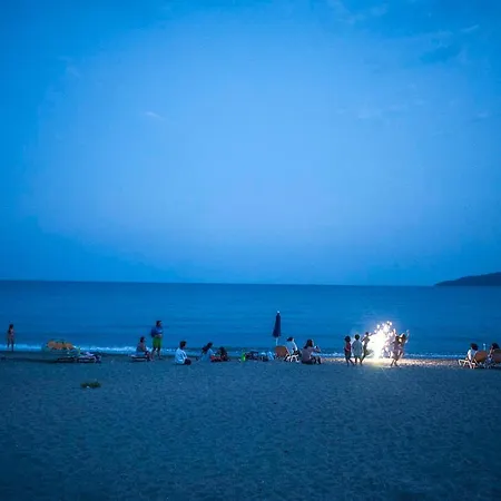 Mikro Xorio Апарт-отель