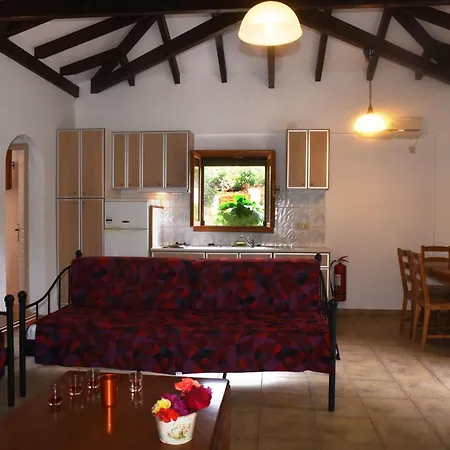 Mikro Xorio Aparthotel