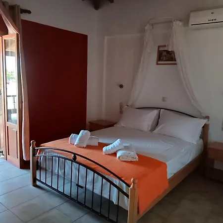 Aparthotel Mikro Xorio 3*