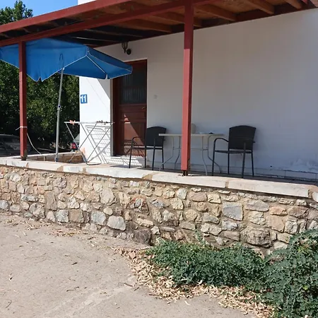 Mikro Xorio Ξενοδοχείο με διαμερίσματα Βαθύ