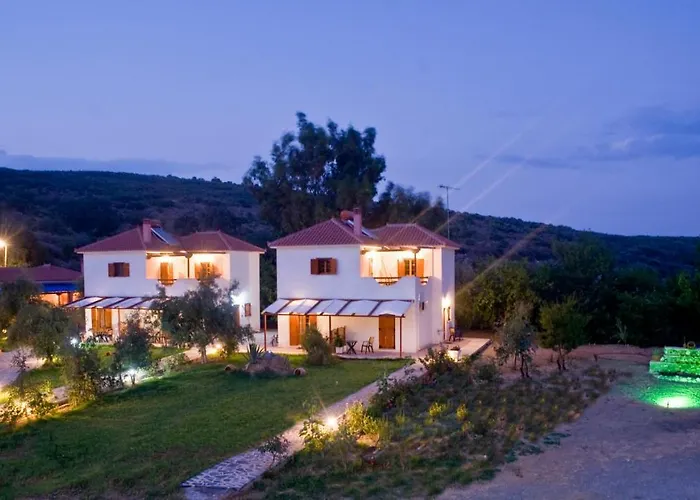 Mikro Xorio Aparthotel 3*