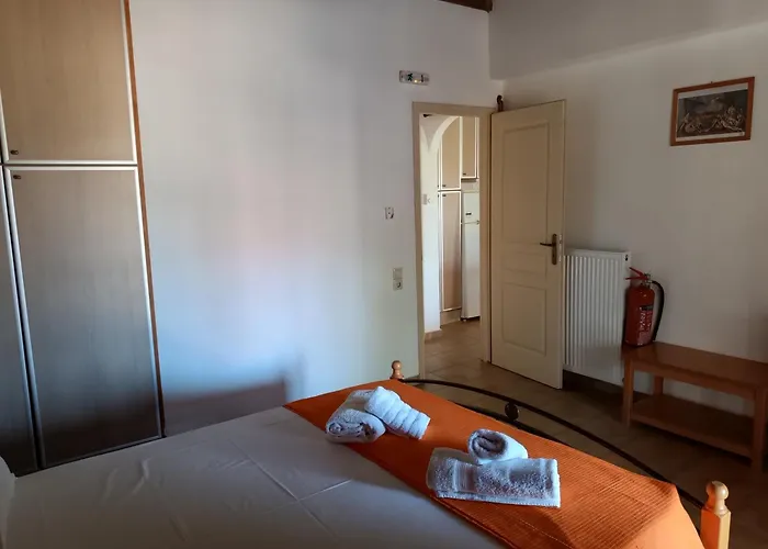Mikro Xorio Aparthotel 3*